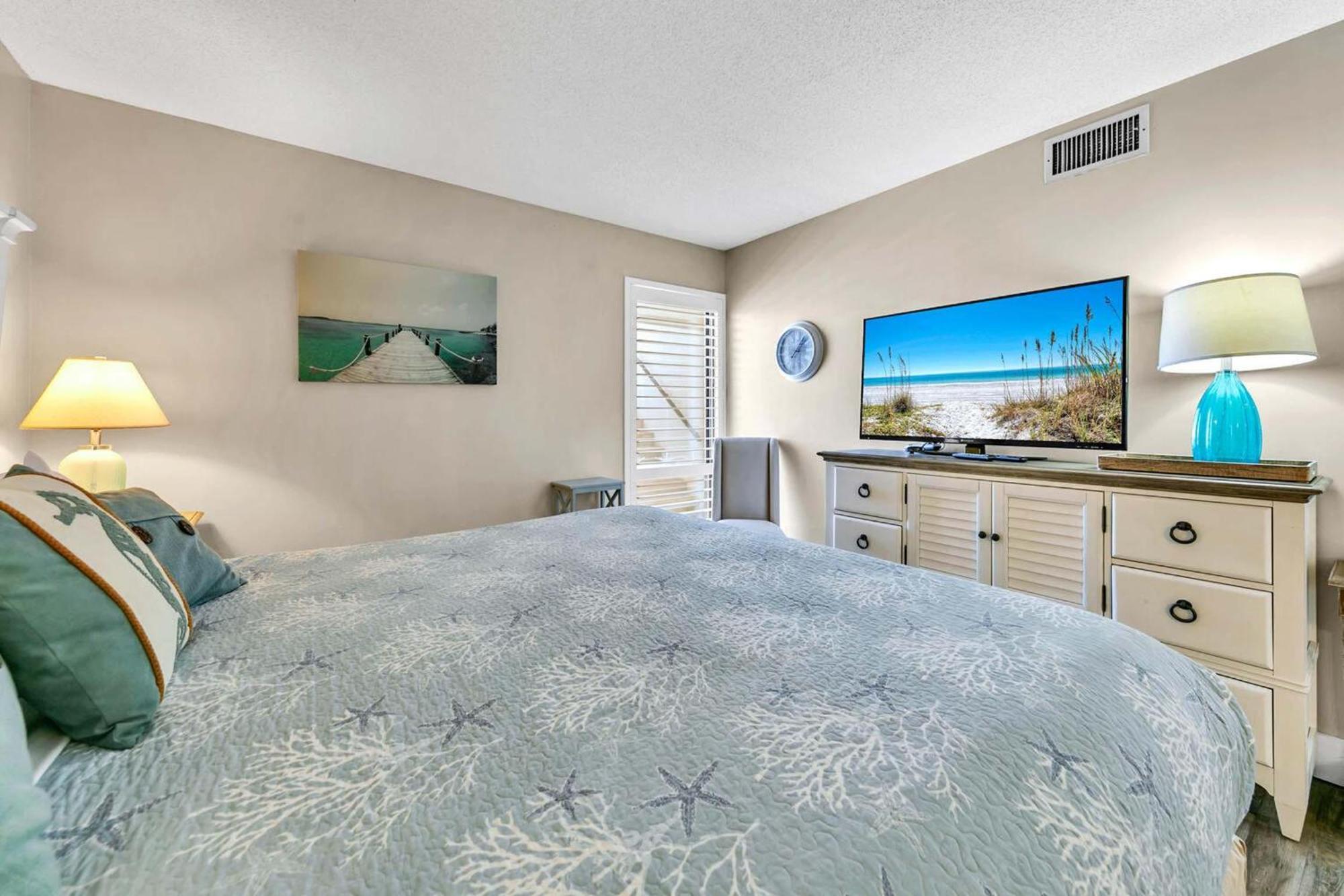 Edgewater Tower 2-611 Apartment Panama City Beach